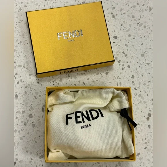 Fendi baguette nano with dustbag and box - Picture 12 of 12